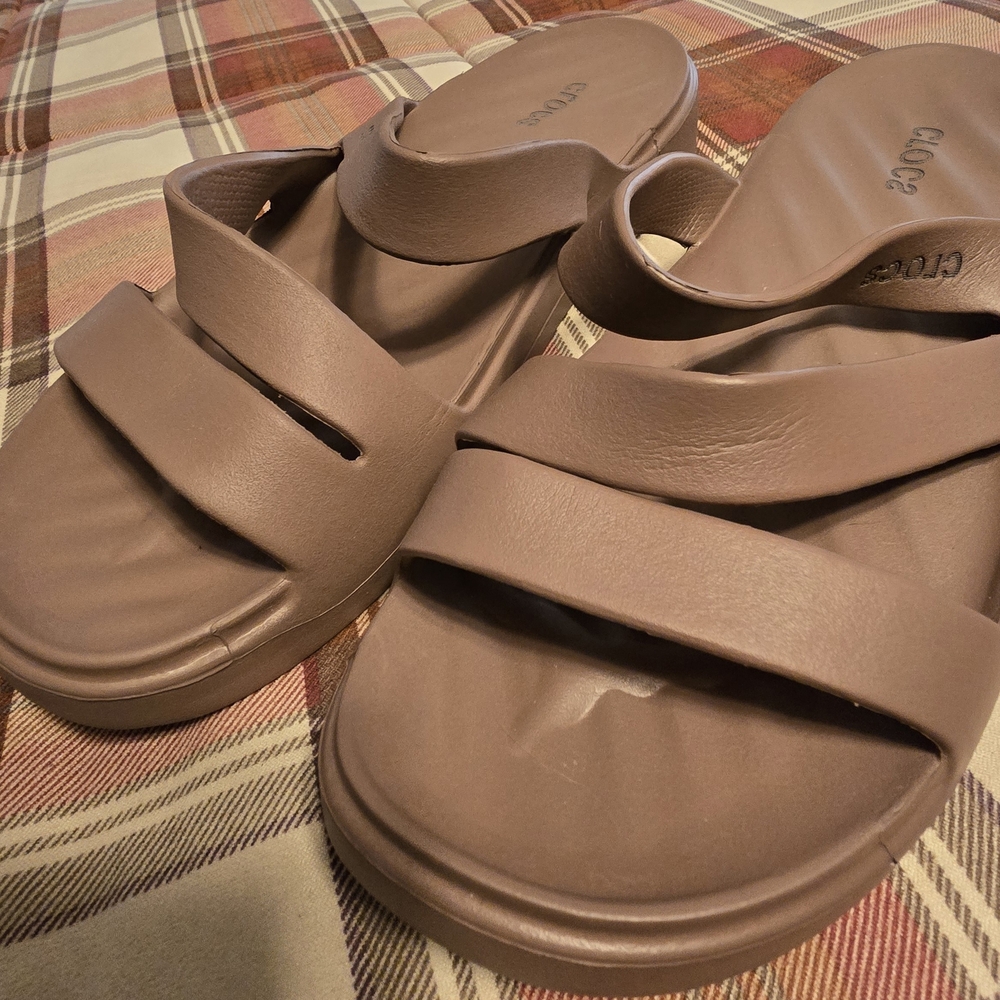 CROCS Women's Tan Slide Sandals